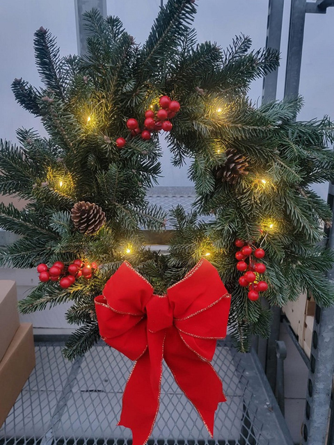 Lit Wreath